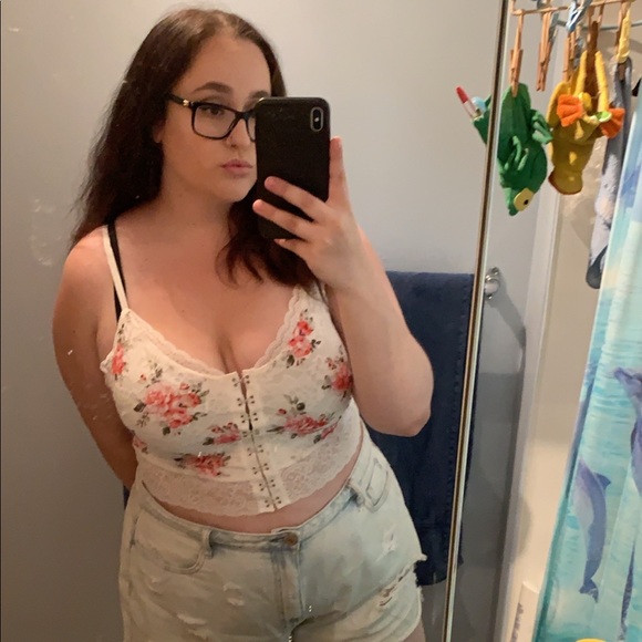 Meet your Posher, Karla - Picture 1 of 2